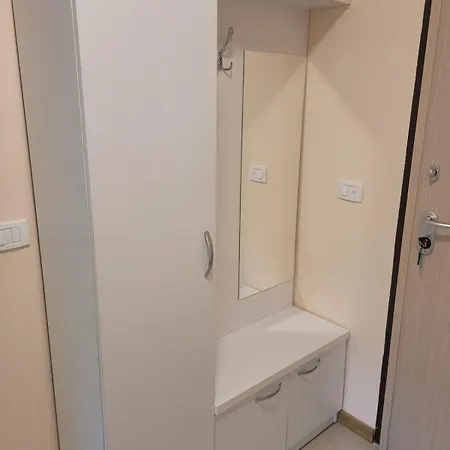 Yulia * Golem (Tirana)