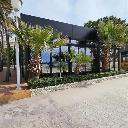 Yulia Apartament Golem (Tirana)